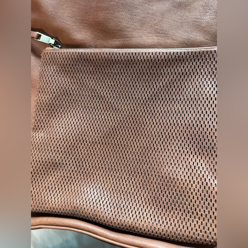 Antik Kraft convertible Tote/Backpack in Cognac Brown - Picture 2 of 8